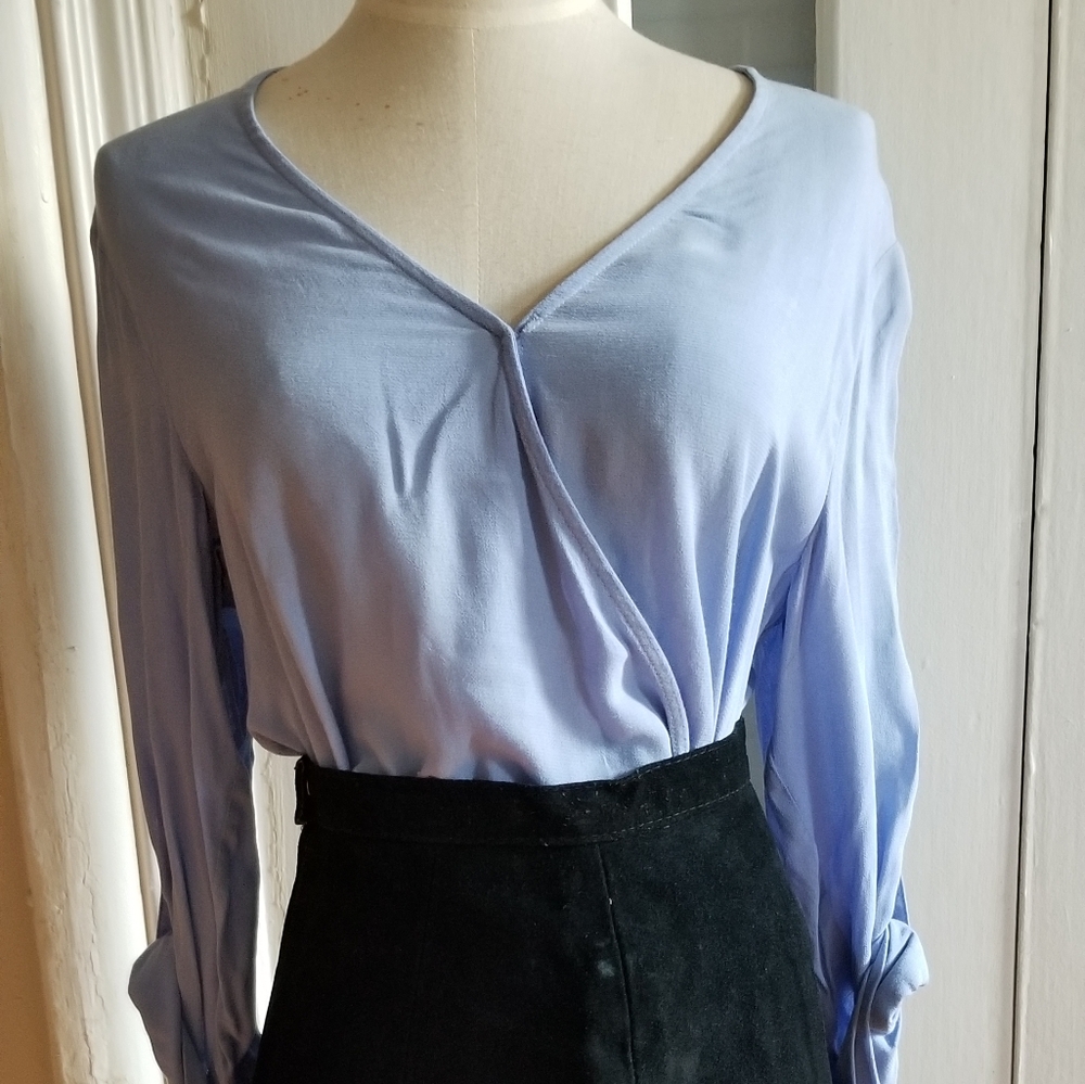 Blue top - Picture 2 of 2